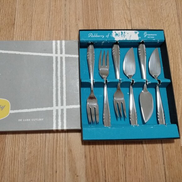 Vintage Ashberry of Sheffield Grasmere Fish Eaters Knives & Forks Set of 10 Piec - Picture 1 of 10